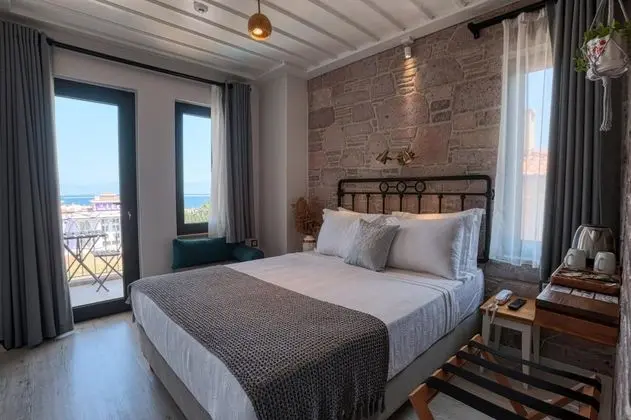 Standart Oda, Kısmi Deniz Manzaralı, Balkonlu