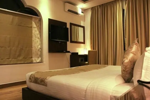Comfort Tek Büyük Yataklı Oda