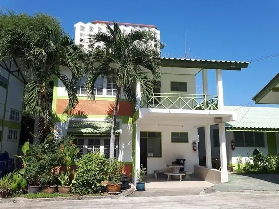 3 Bedrooms Bungalow