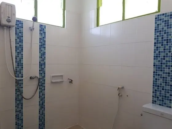 3 Bedrooms Bungalow