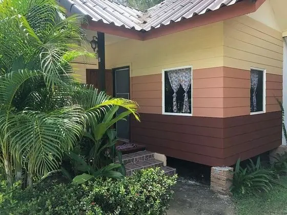Bungalow with Garden View
