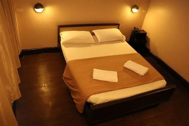 Standard Double Bed
