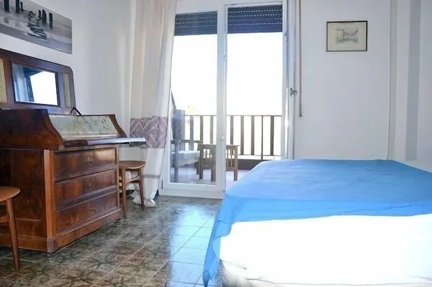 Tek Büyük Yataklı Oda, 1 Büyük (Queen) Boy Yatak, Balkon, Deniz Manzaralı (3)