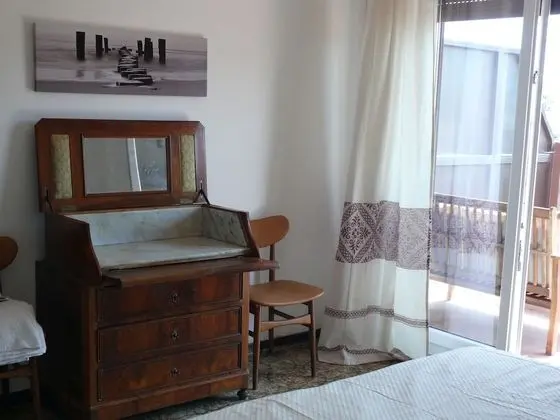 Tek Büyük Yataklı Oda, 1 Büyük (Queen) Boy Yatak, Balkon, Deniz Manzaralı (3)