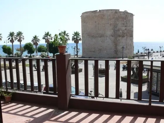 Tek Büyük Yataklı Oda, 1 Büyük (Queen) Boy Yatak, Balkon, Deniz Manzaralı (3)