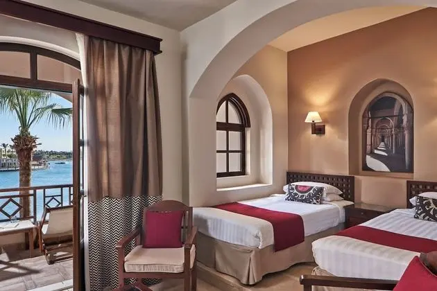 Premium Lagoon view Terrace