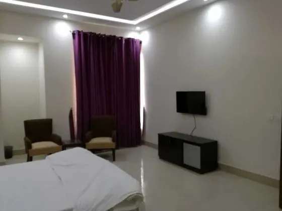 Standard Tek Büyük Yataklı Oda