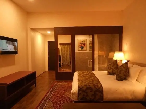 Luxury Tek Büyük Yataklı Oda, 1 En Büyük (King) Boy Yatak, Dağ Manzaralı, Bahçeli