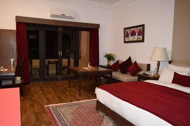 Luxury Tek Büyük Yataklı Oda, 1 En Büyük (King) Boy Yatak, Dağ Manzaralı, Bahçeli