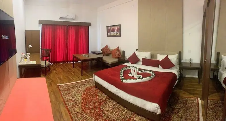 Luxury Tek Büyük Yataklı Oda, 1 En Büyük (King) Boy Yatak, Dağ Manzaralı, Bahçeli