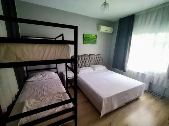Dört Kişilik Banyolu Oda