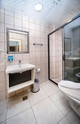 Çatı Katı Suit Oda,sokak Manzaralı,üst Kat