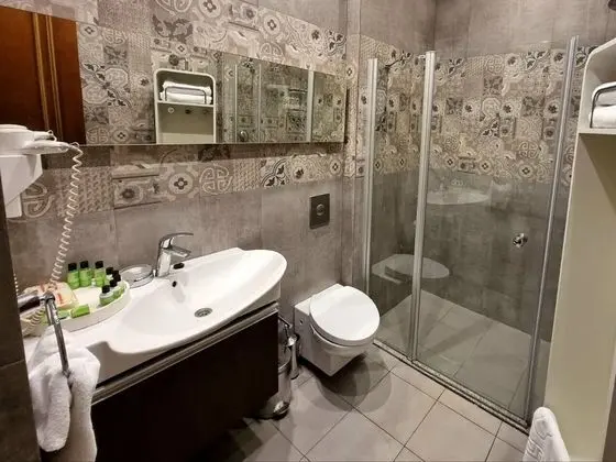 Comfort Tek Büyük Yataklı Oda
