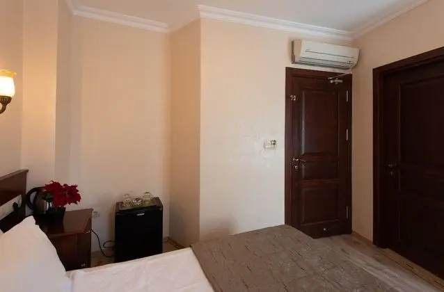 Economy Tek Büyük Yataklı Oda