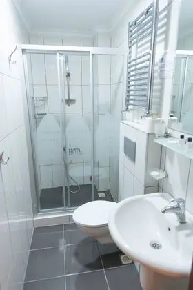 Economy Tek Büyük Yataklı Oda