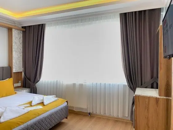 Standard Tek Büyük Yataklı Oda