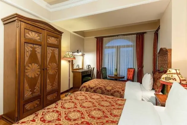 Deluxe Üç Kişilik Oda