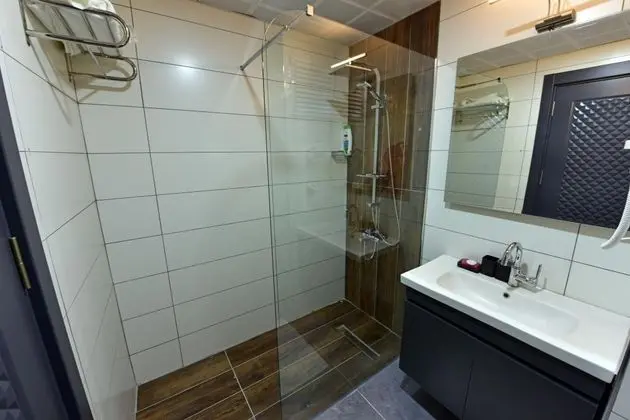 Dört Kişilik Oda, Şehir Manzaralı, Balkonlu