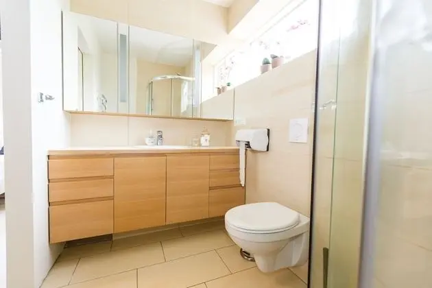 Üç Kişilik Oda, Özel Banyo