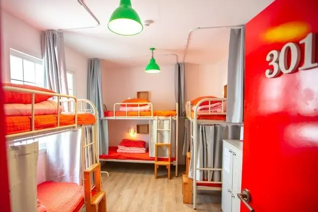 Ortak Ranzalı Oda, Sadece erkekler için (6 Persons)