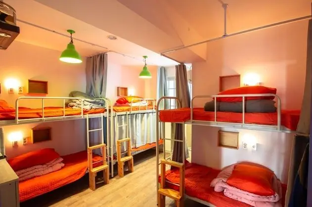 Ortak Ranzalı Oda, Sadece erkekler için (6 Persons)