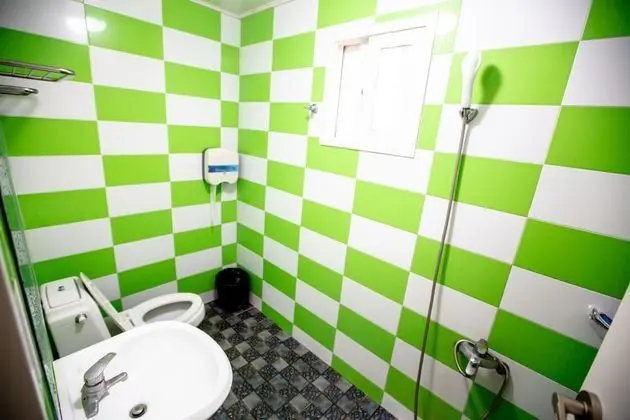 Ortak Ranzalı Oda, Sadece erkekler için (6 Persons)