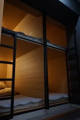 Ortak Ranzalı Oda, Sadece kadınlar için (for 4 People)