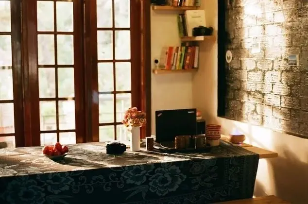 Design Tek Büyük Yataklı Oda, Sigara İçilmez, Bahçe Manzaralı