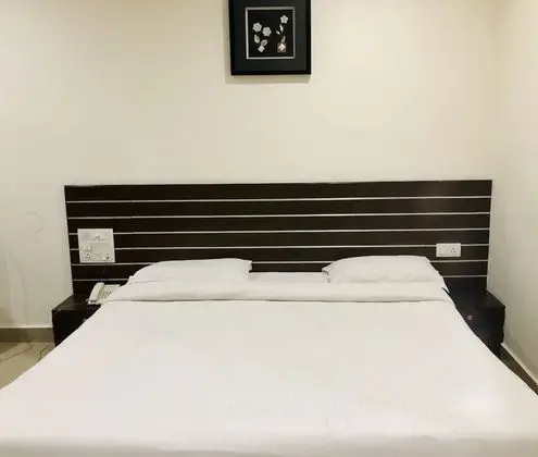 Premium Tek Büyük Yataklı Oda