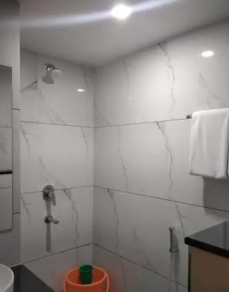 Premium Tek Büyük Yataklı Oda