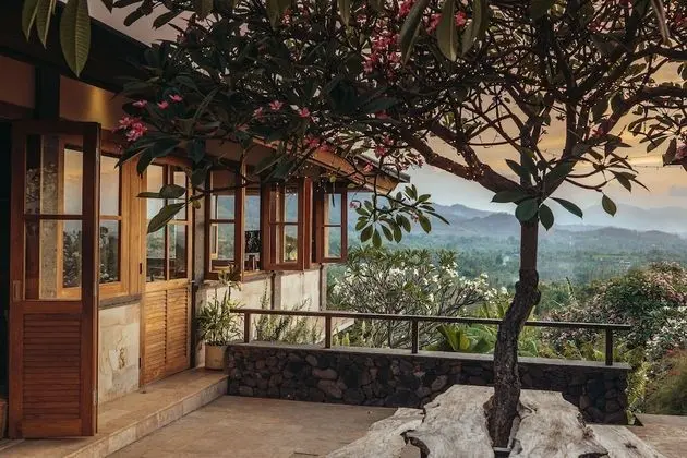 Villa (Gajah)