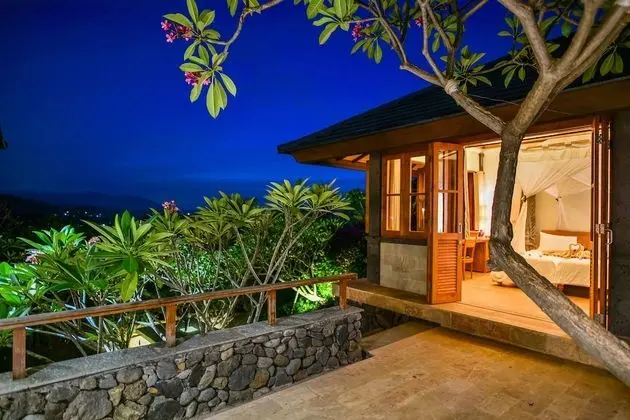 Villa (Gajah)