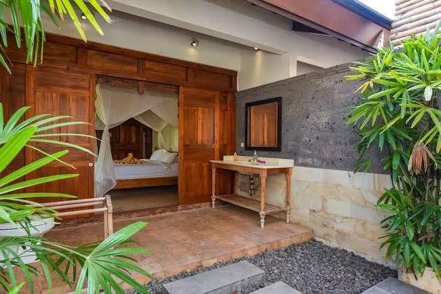 Villa (Gajah)
