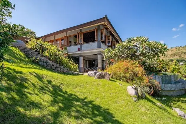 Villa (Julielele)