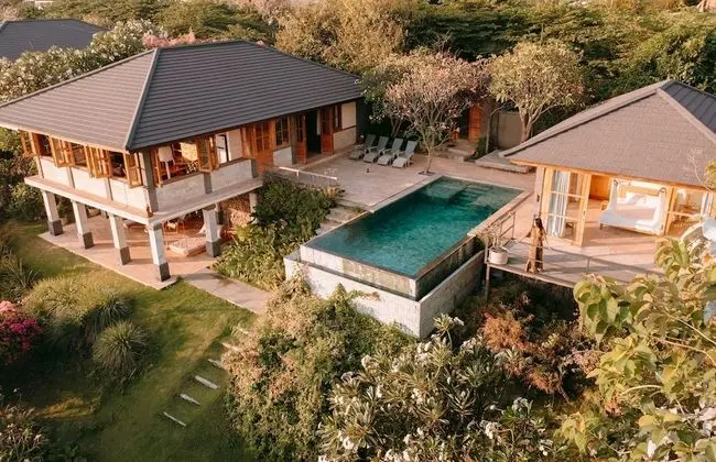 Villa (Naga)