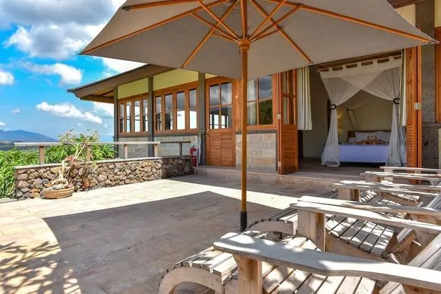 Villa (Naga)
