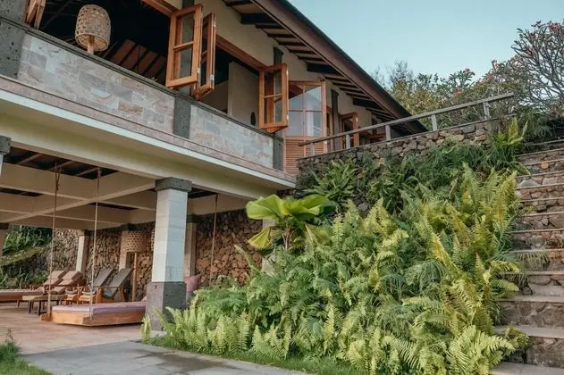 Villa (Naga)