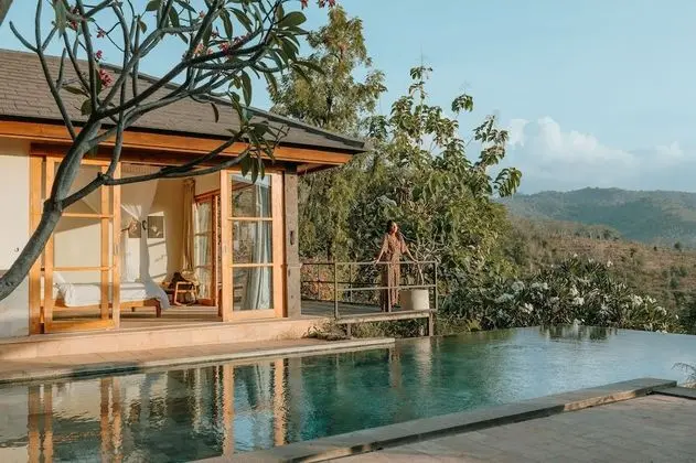 Villa (Naga)