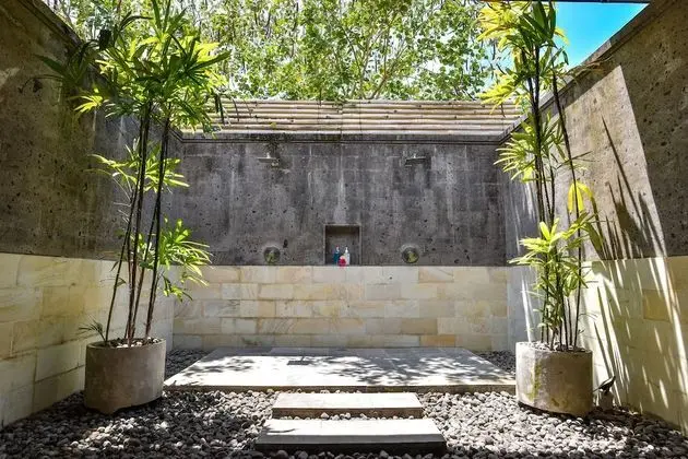 Villa (Naga)