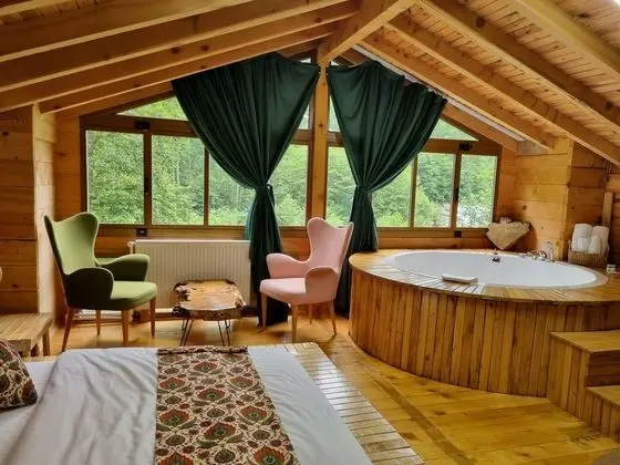 Balayı Suit Dağ Evi -2- (Şömine, Jakuzi, Sauna)