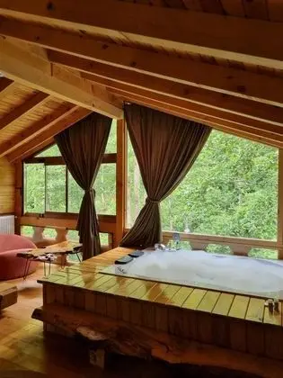 Balayı Suit Dağ Evi (Şömine, Jakuzi, Sauna)