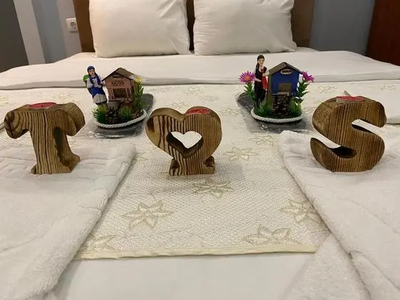 Suite, Bahçe Manzaralı, Balkonlu