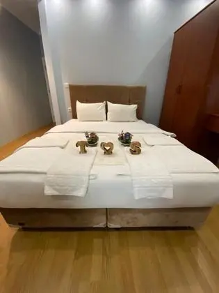 Suite, Bahçe Manzaralı, Balkonlu
