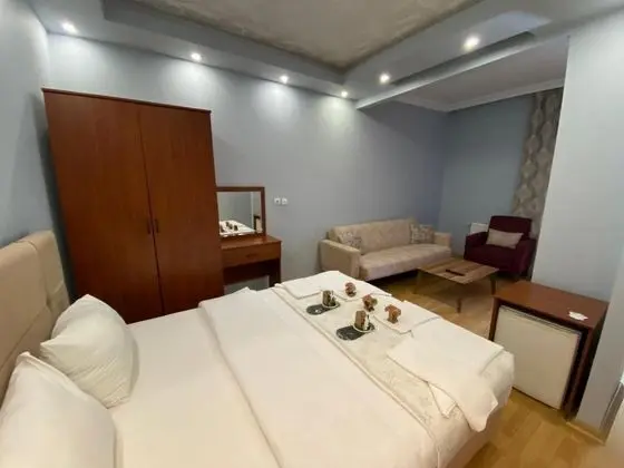 Suite, Bahçe Manzaralı, Balkonlu