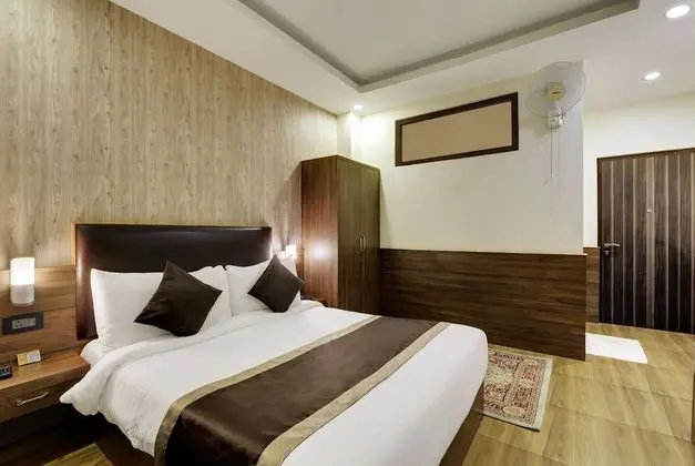 Deluxe Tek Büyük Yataklı Oda