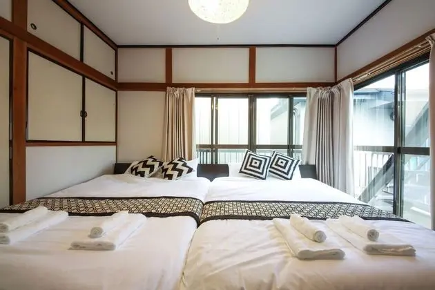 Ev (Private Vacation)