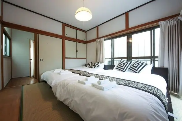 Ev (Private Vacation)