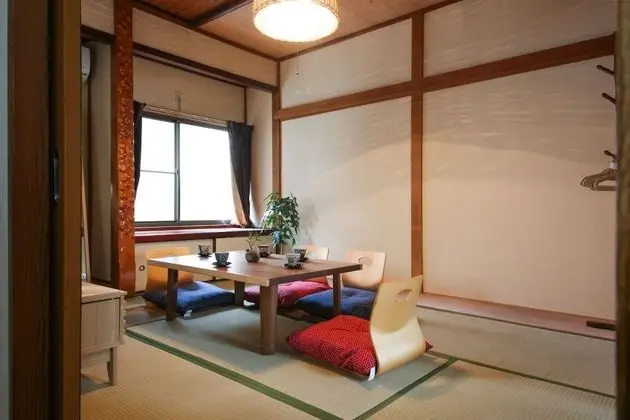 Ev (Private Vacation)