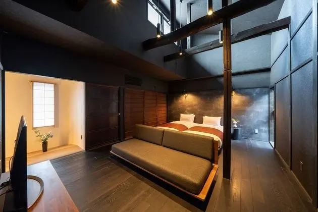 Traditional Ev (Private Vacation Home)