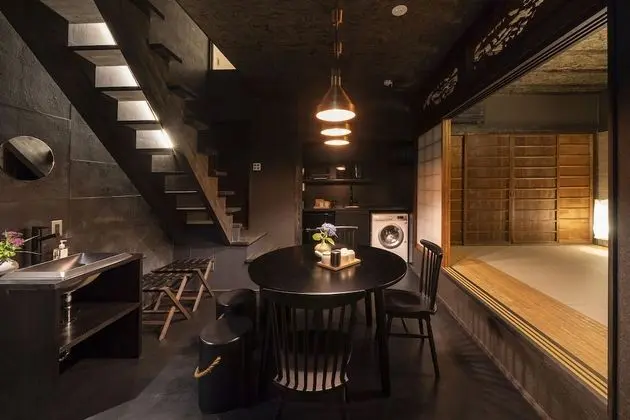 Traditional Ev (Private Vacation Home)